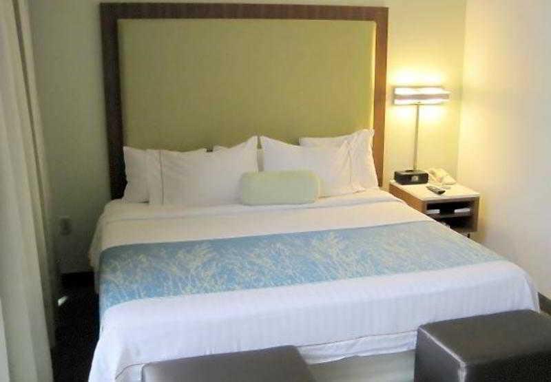Springhill Suites By Marriott Lawrence Downtown מראה חיצוני תמונה