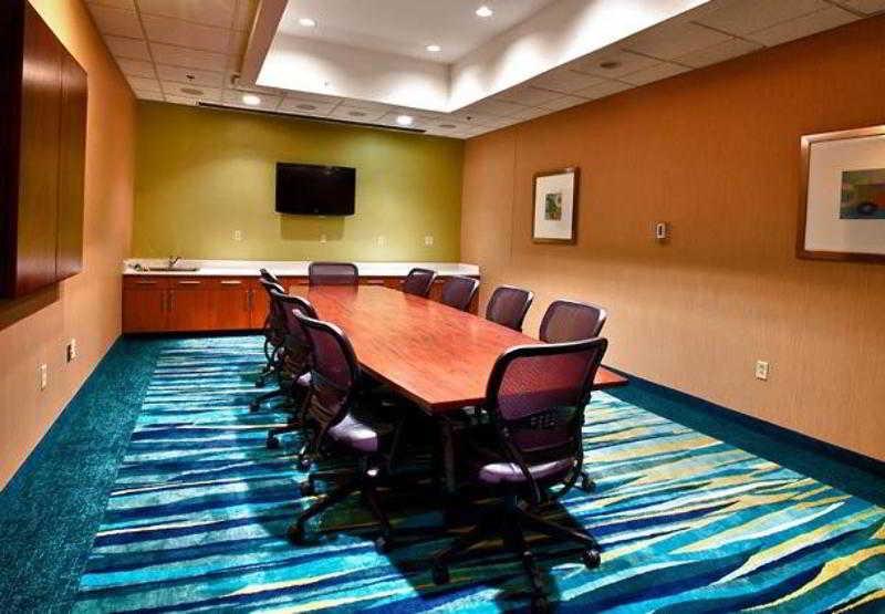 Springhill Suites By Marriott Lawrence Downtown מתקנים תמונה